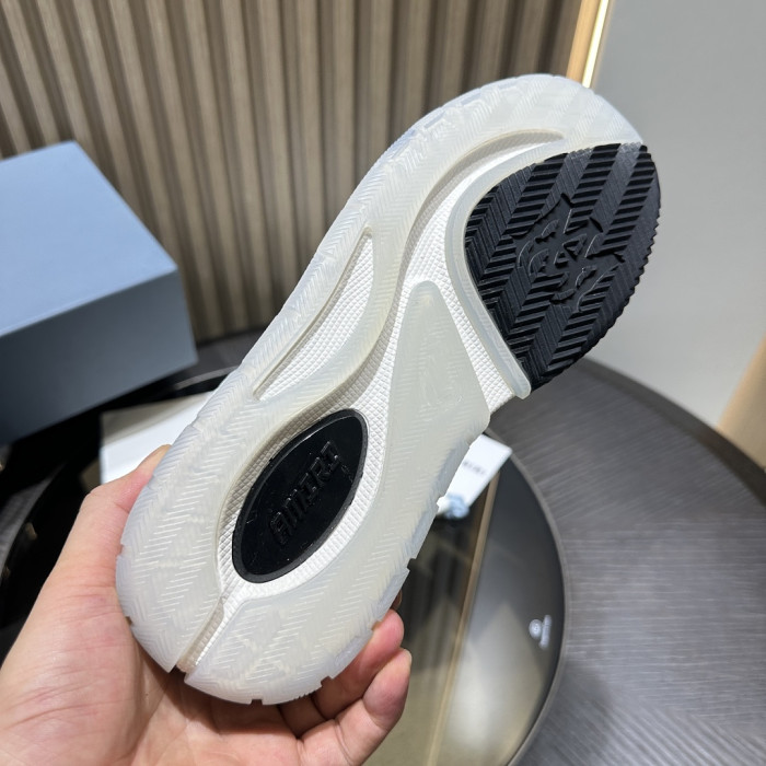 AM1R1 SNEAKER