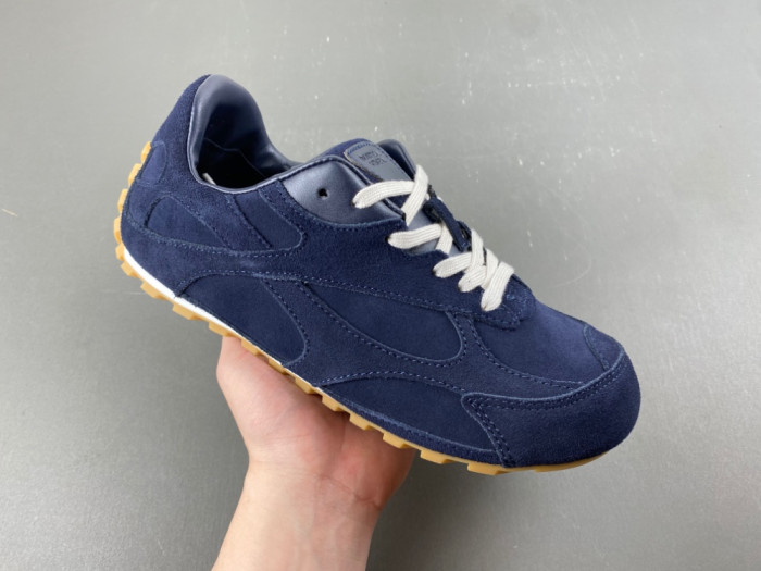 BV sneaker