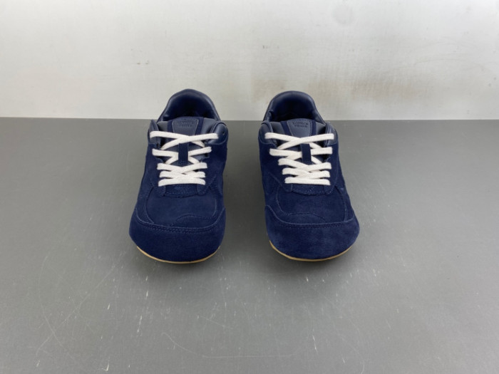 BV sneaker