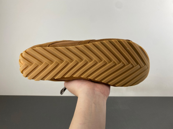 BV sneaker