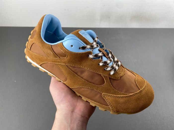 BV sneaker