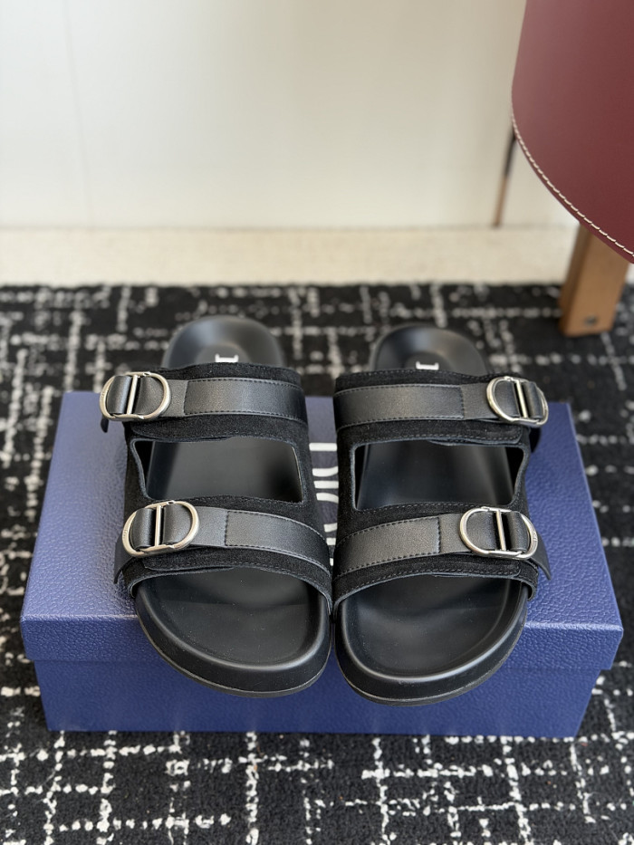 d10r sandal