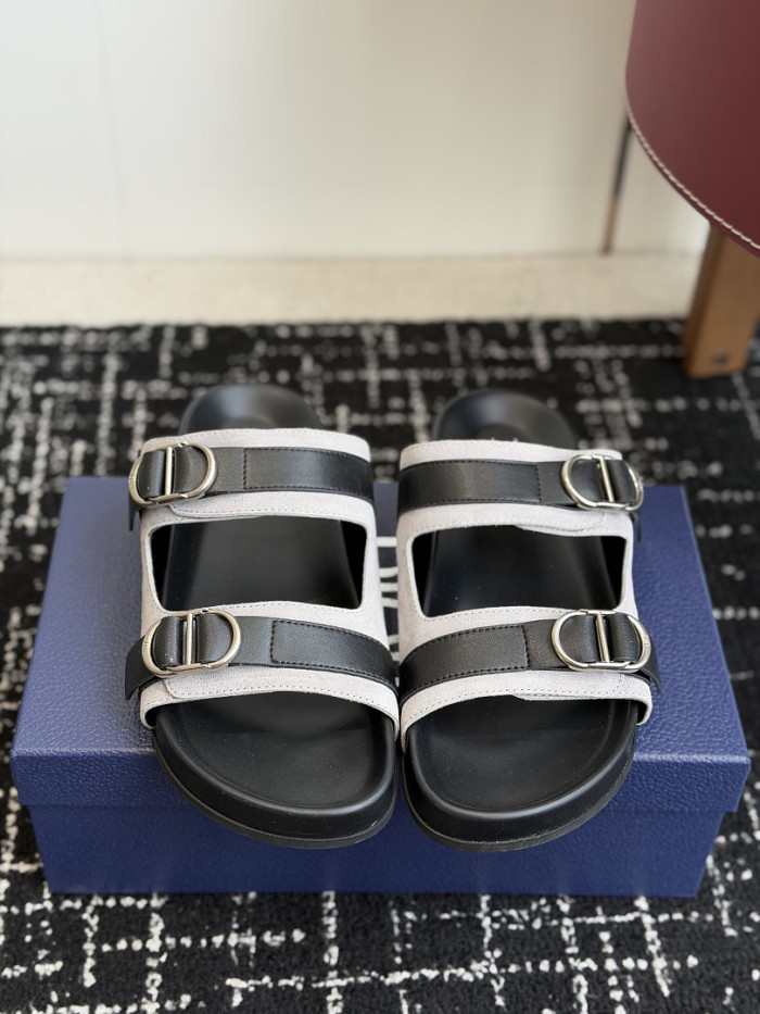 d10r sandal