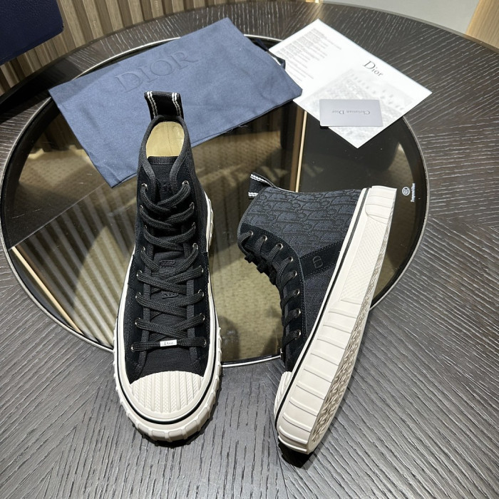 D10R SNEAKER