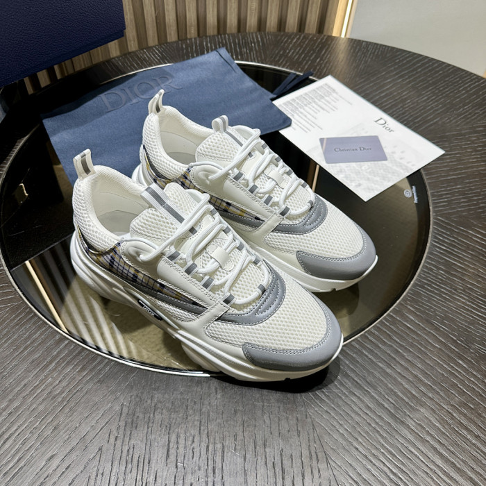 D10R SNEAKER