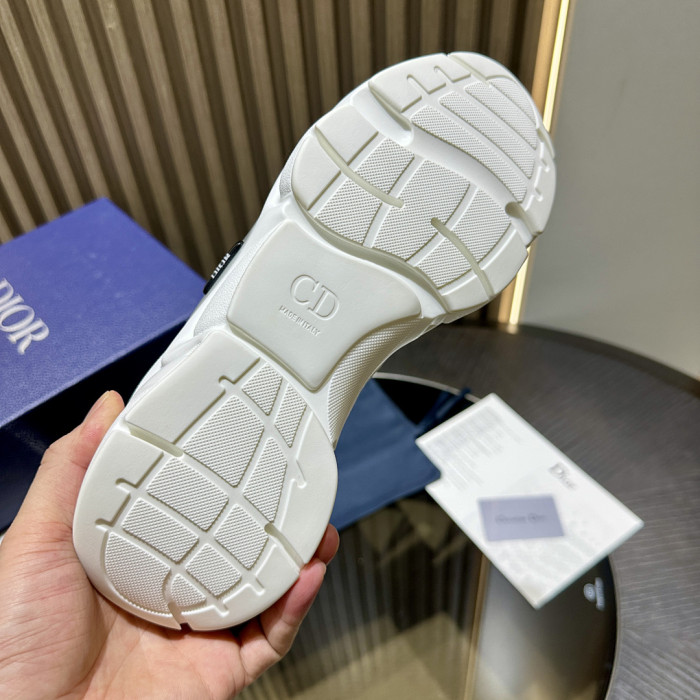 D10R SNEAKER