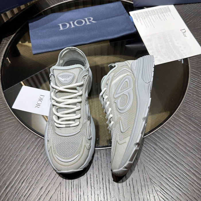 D10R SNEAKER