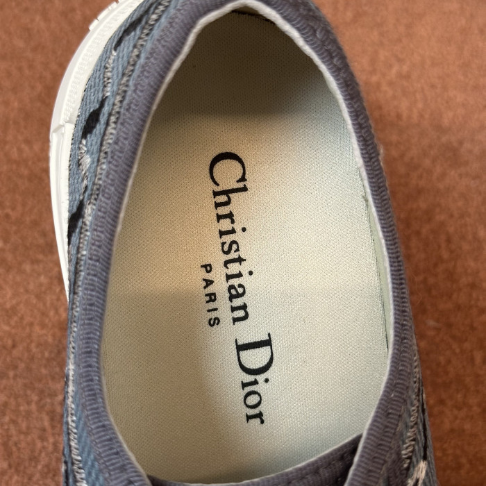 D10R SNEAKER