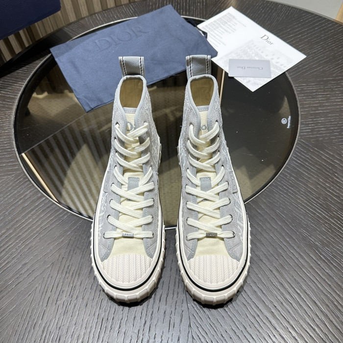 D10R SNEAKER
