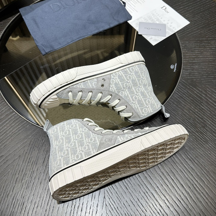 D10R SNEAKER