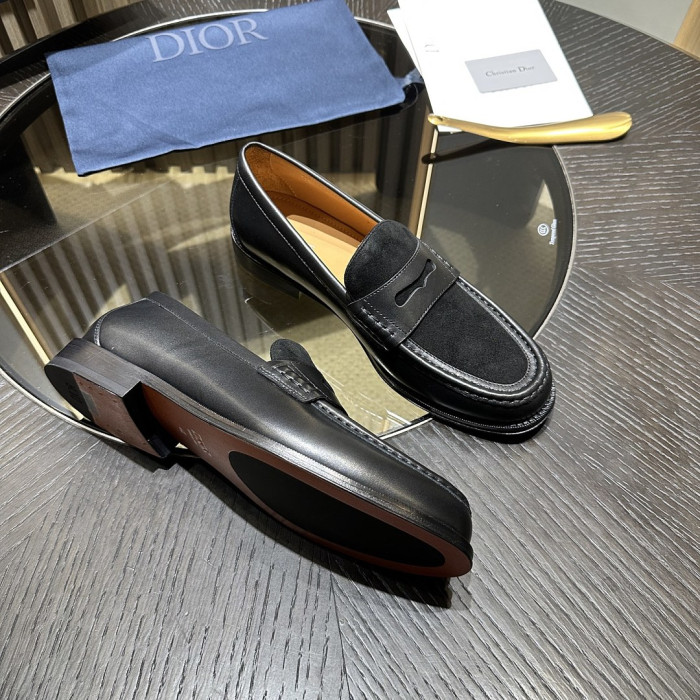 D10R SNEAKER