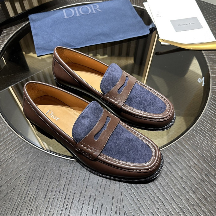 D10R SNEAKER