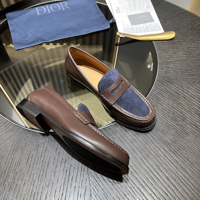 D10R SNEAKER