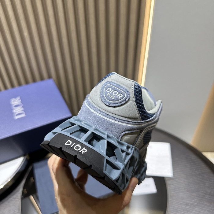 D10R SNEAKER