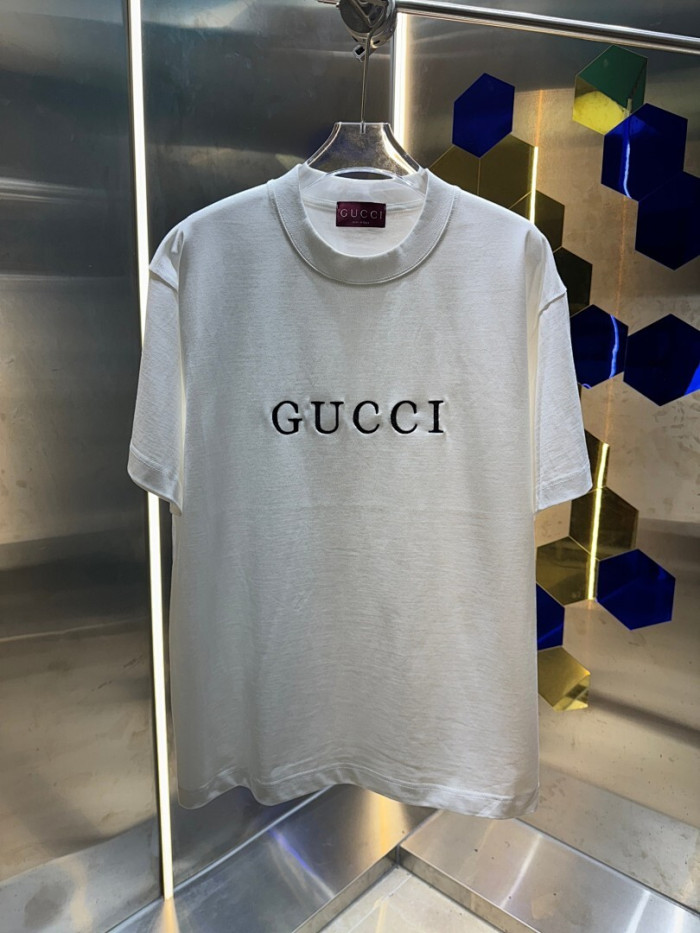 GU1 CLOTHING