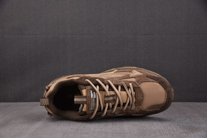 OFW SNEAKER