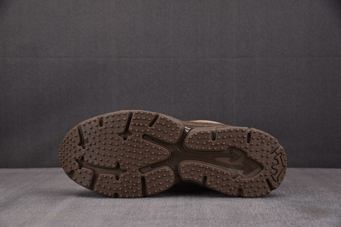 OFW SNEAKER