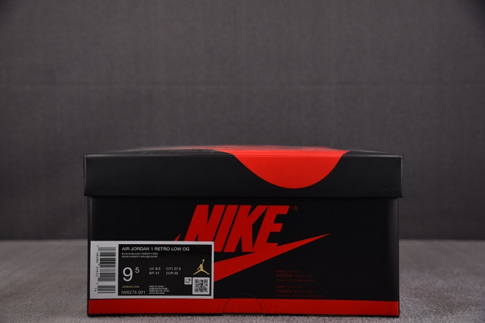 Air Jordan 1 Retro Low OG Banned IW6276-001
