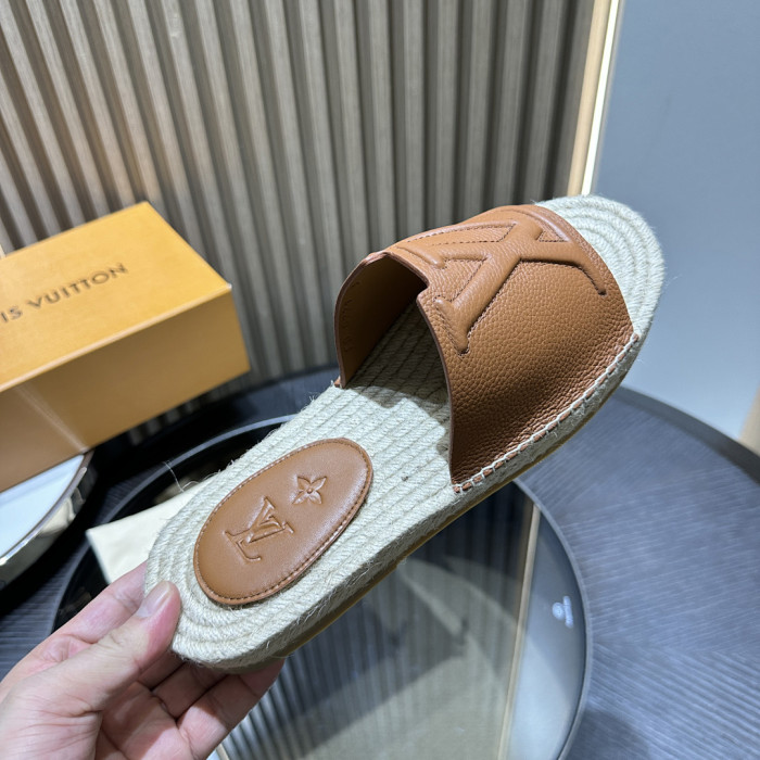 L0VT SANDAL