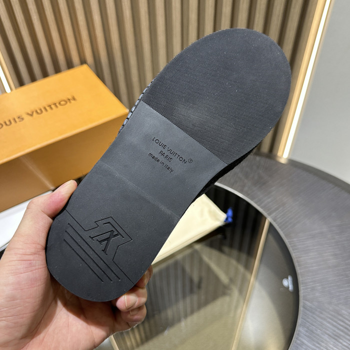 L0VT SANDAL