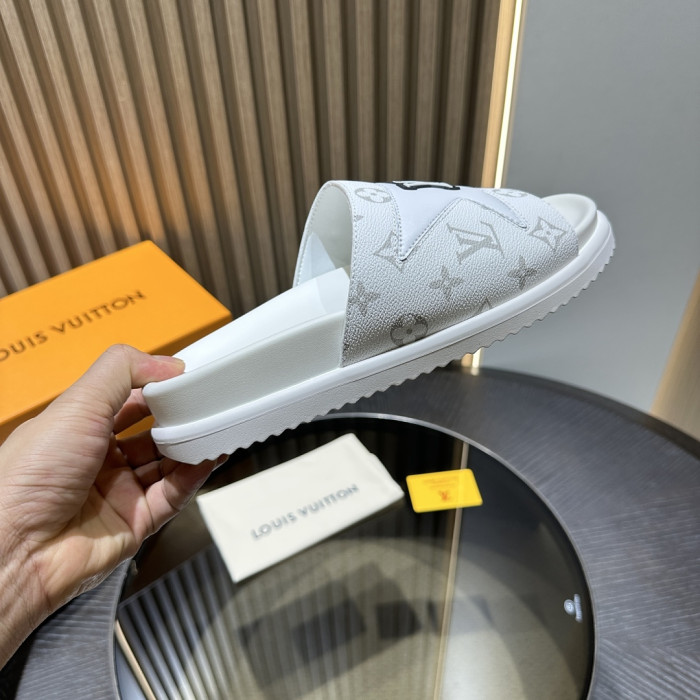L0VT SANDAL