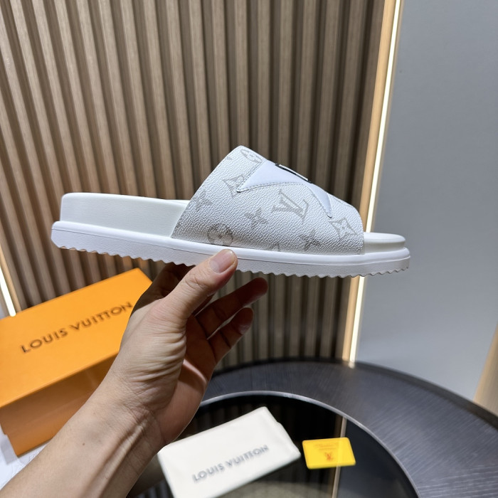 L0VT SANDAL