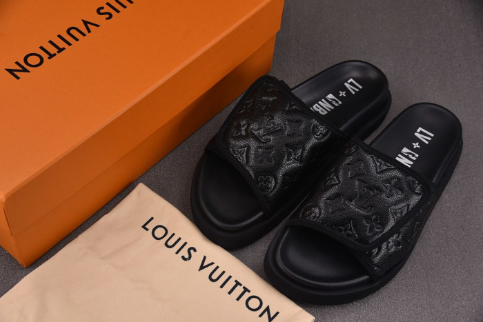 L0VT SANDAL