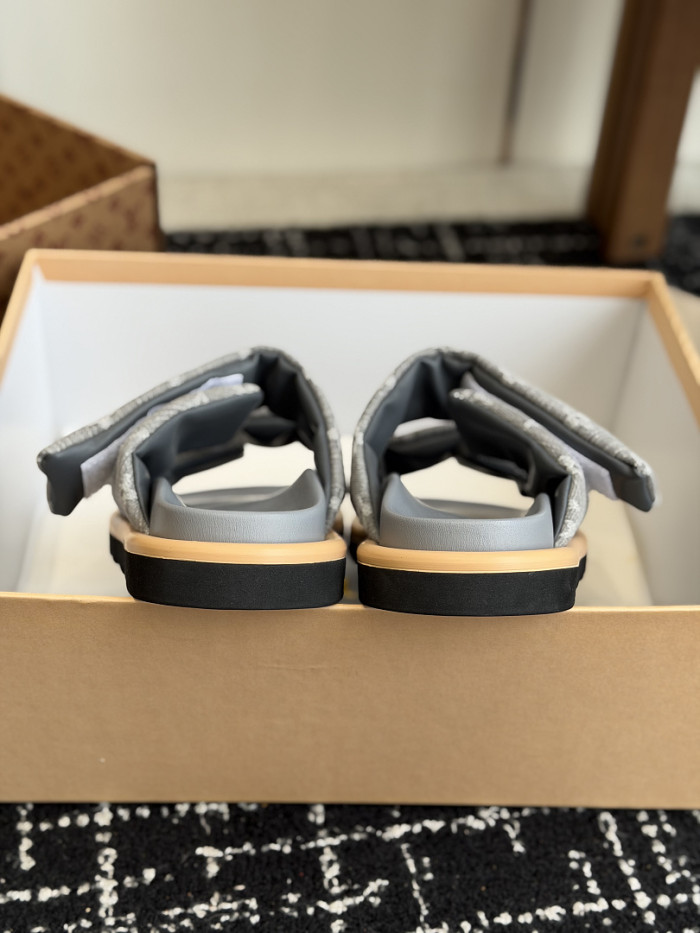 L0VT SANDAL