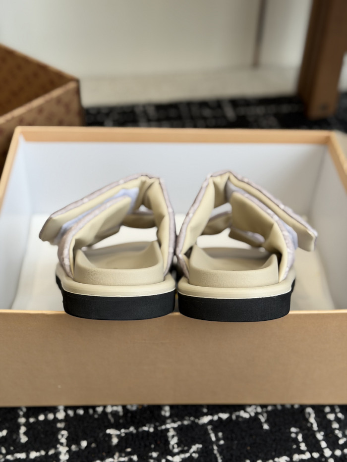 L0VT SANDAL