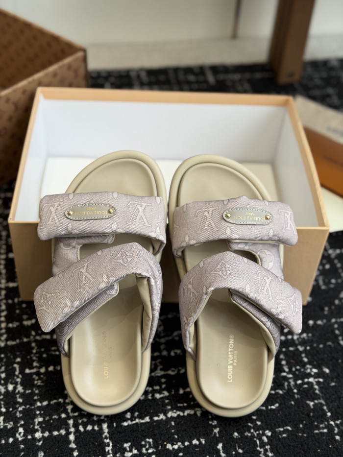 L0VT SANDAL