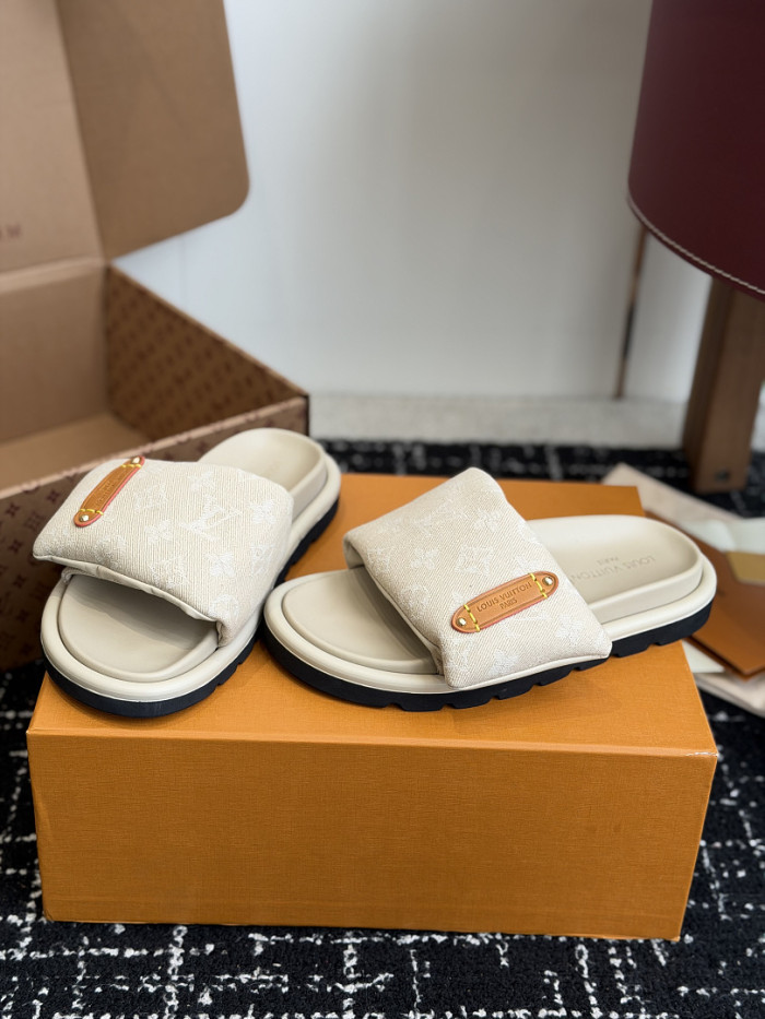 L0VT SANDAL
