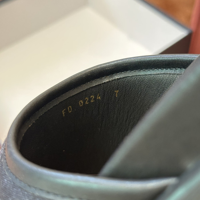 L0VT SANDAL