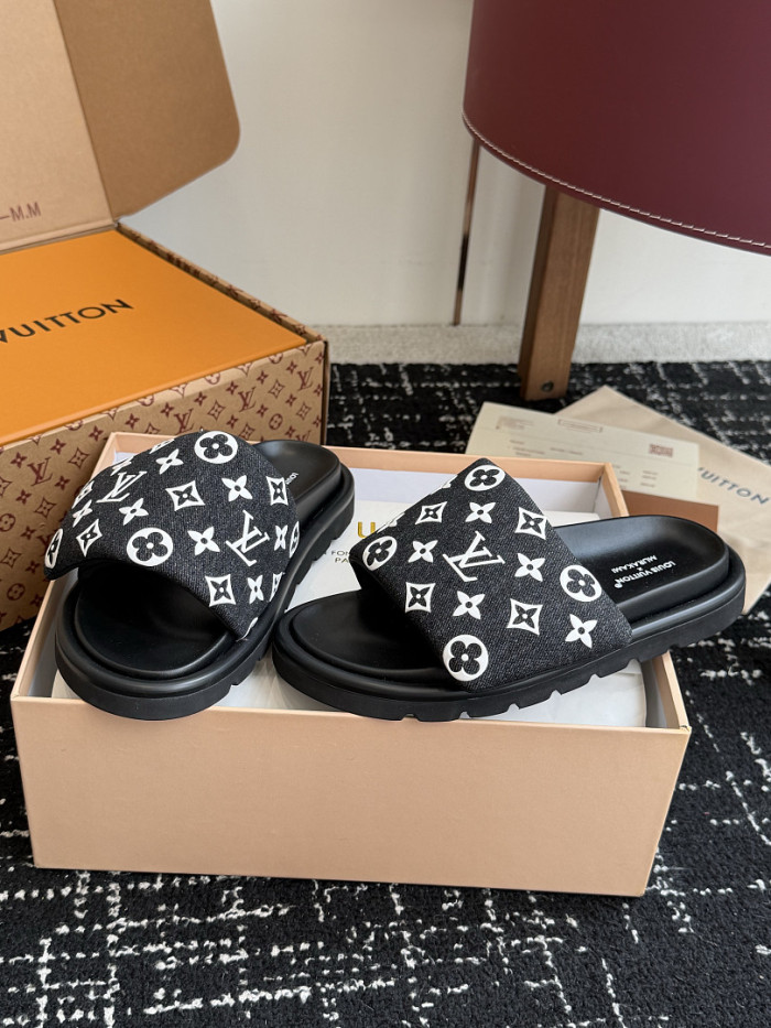 L0VT SANDAL