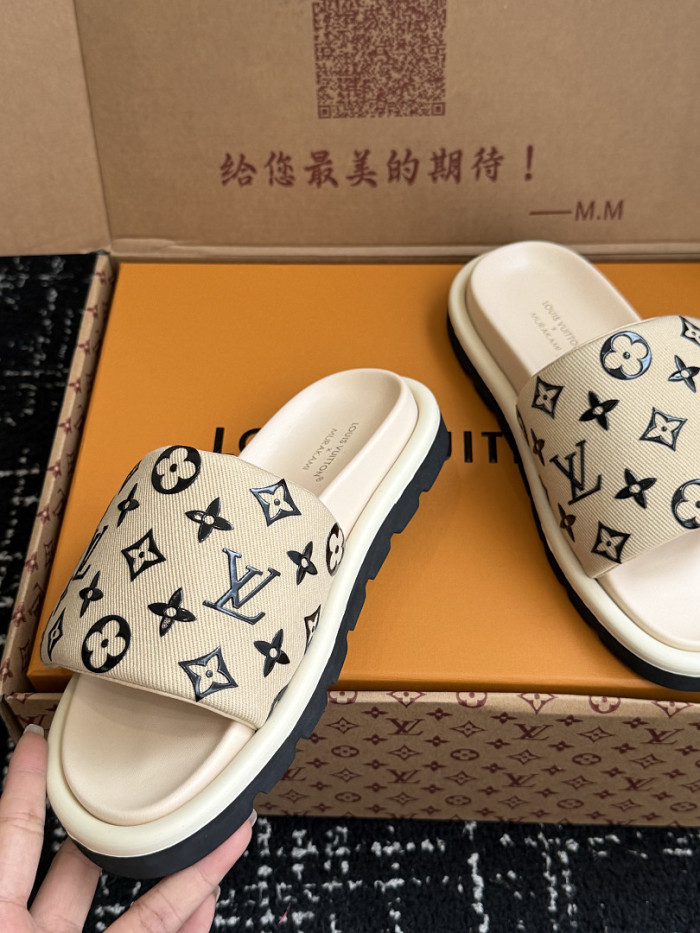 L0VT SANDAL