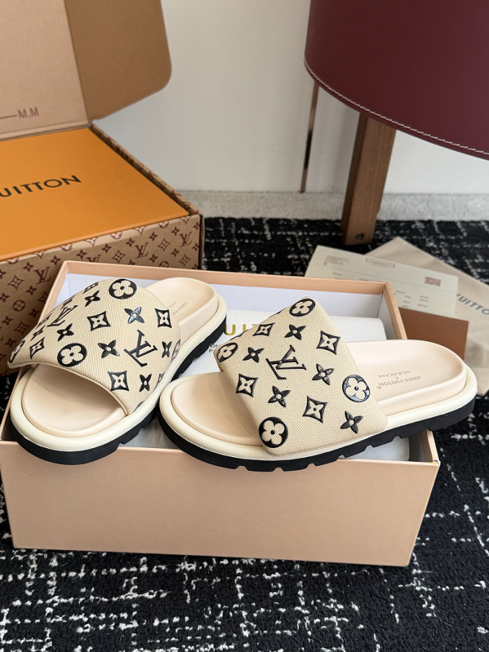 L0VT SANDAL
