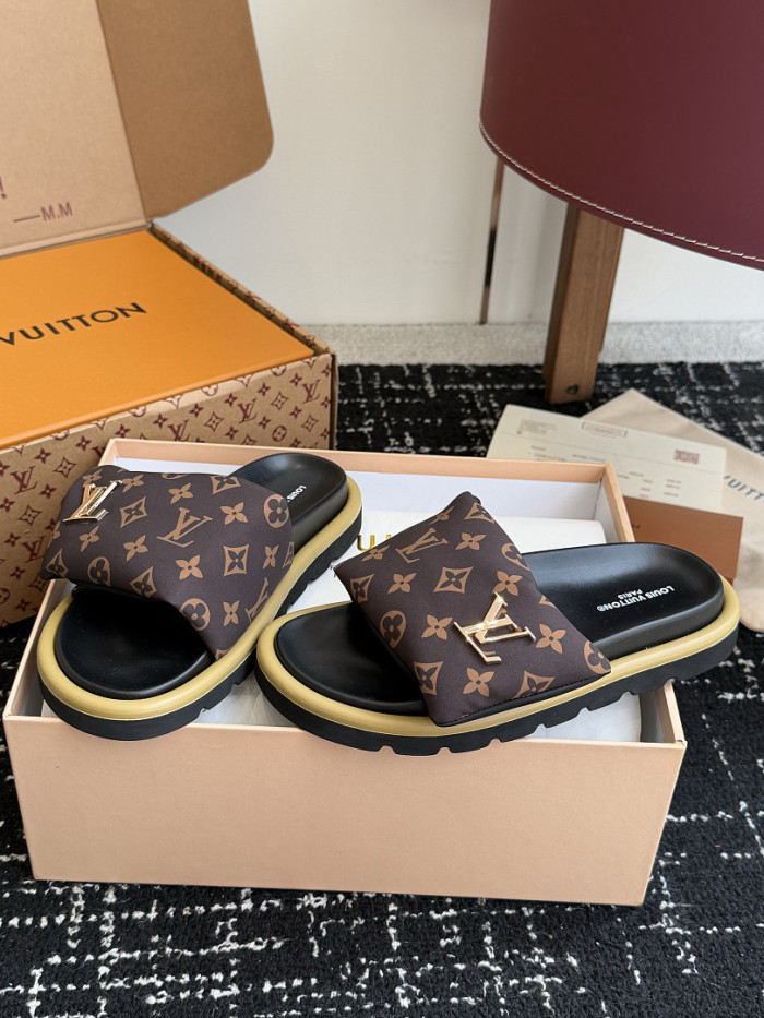 L0VT SANDAL