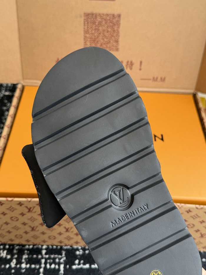 L0VT SANDAL