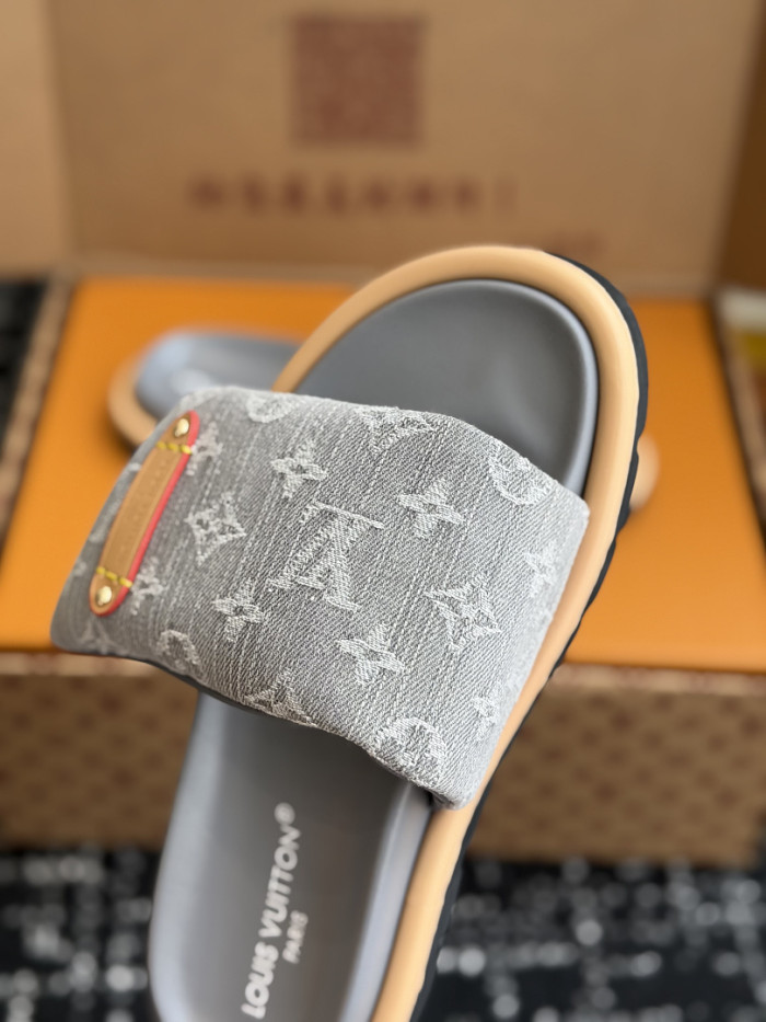 L0VT SANDAL