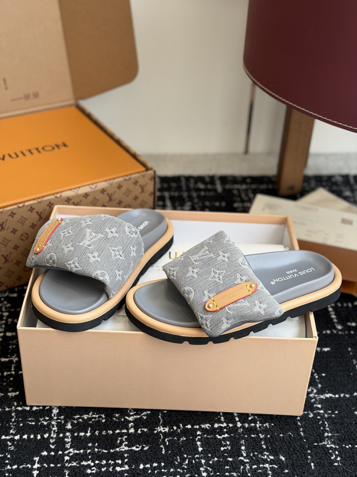 L0VT SANDAL