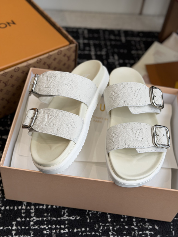 L0VT SANDAL