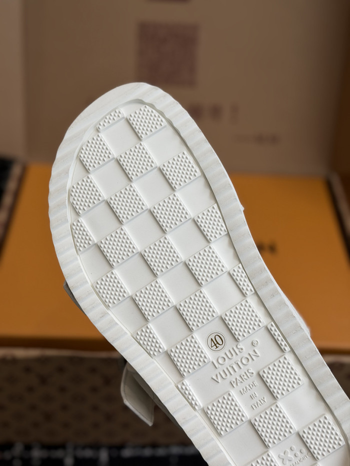 L0VT SANDAL