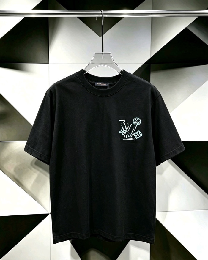 L0VT clothing