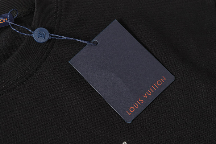 L0VT clothing