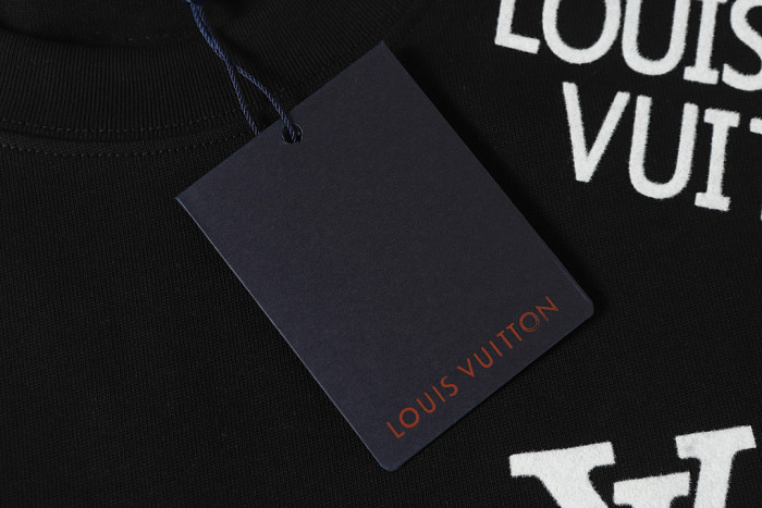 L0VT clothing