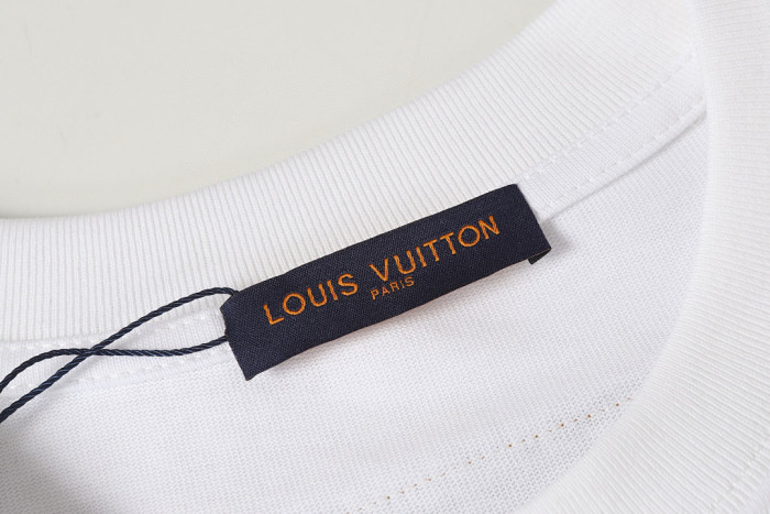 L0VT clothing