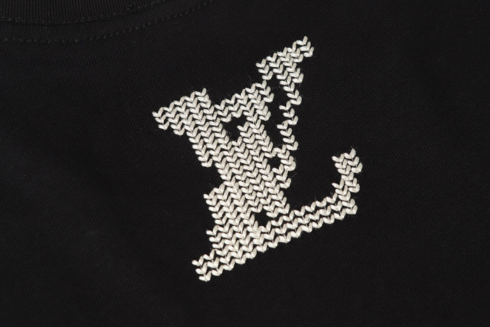 L0VT clothing
