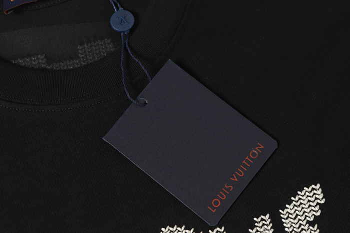 L0VT clothing