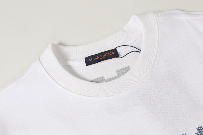 L0VT clothing