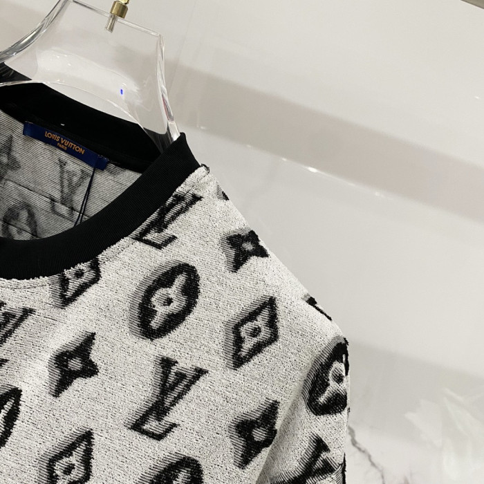L0VT clothing