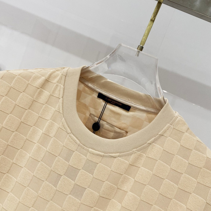 L0VT clothing
